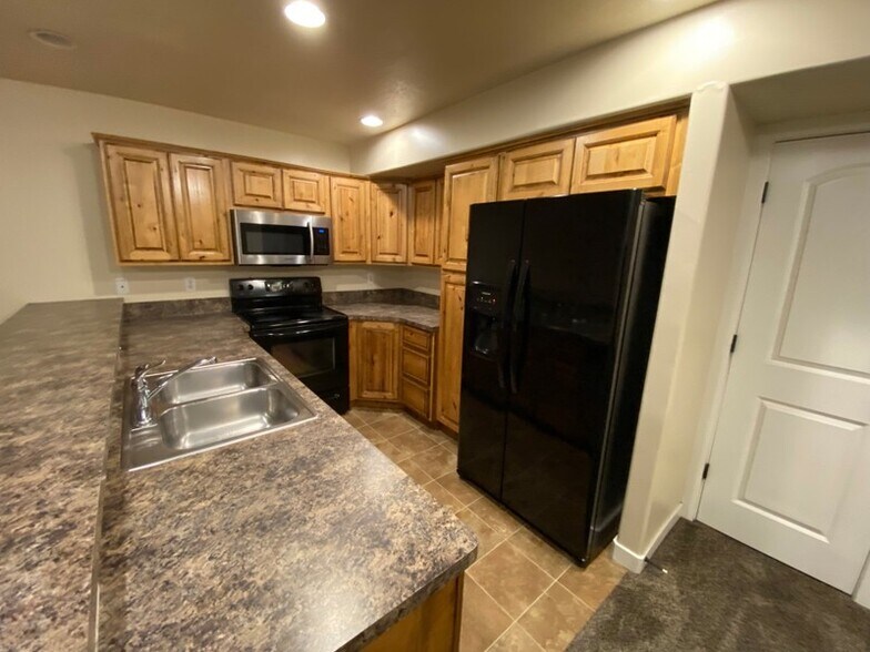 Building Photo - 2080 Evans Cove Loop