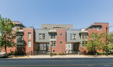 Building Photo - 1808 S Michigan Ave