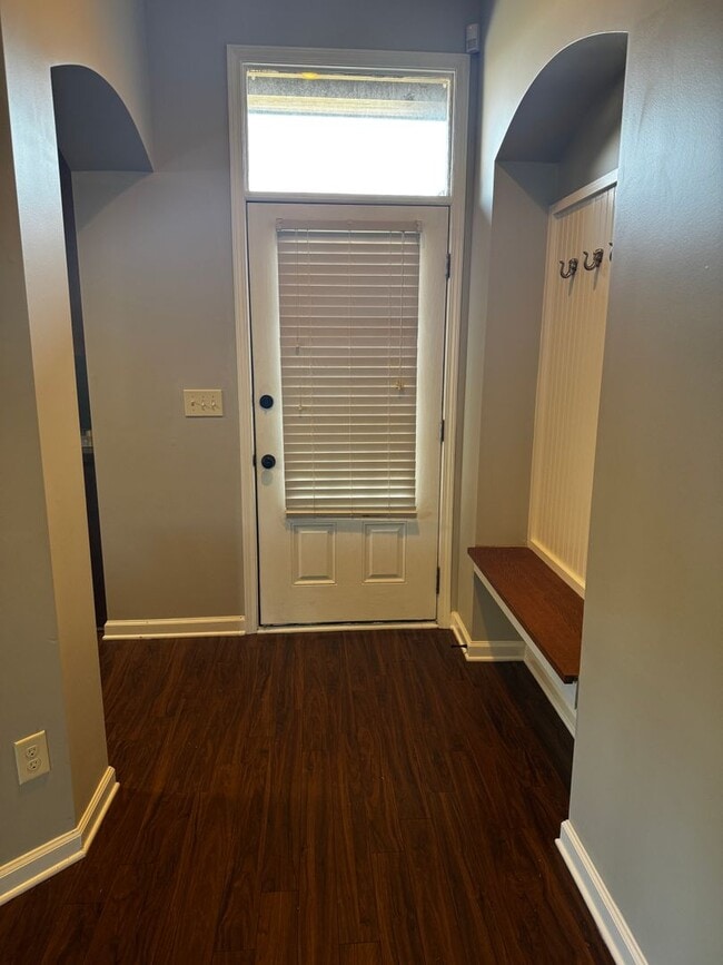 Building Photo - 9133 Saw Tooth Loop