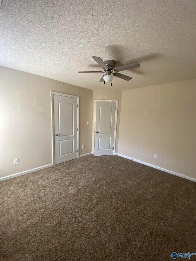 Building Photo - 117 Millside Ln NW