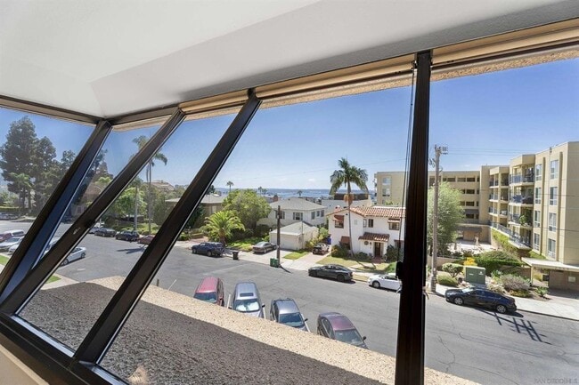 Building Photo - 230 W Laurel St