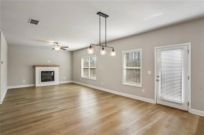 Building Photo - 2099 Easterwood Ct.