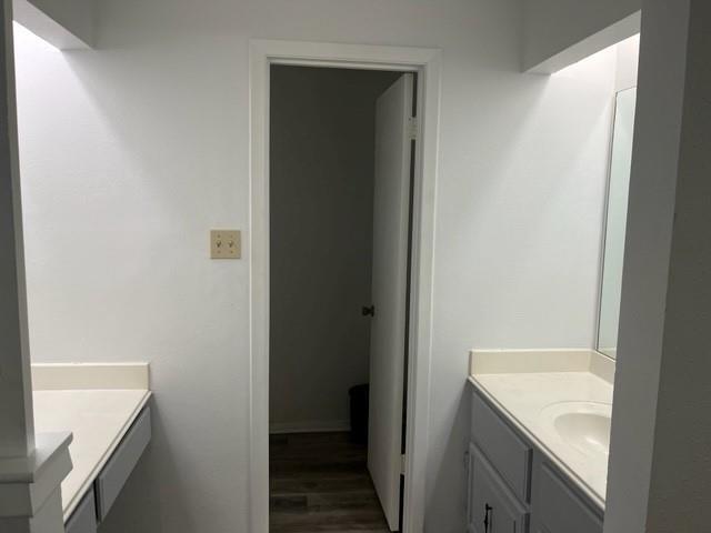 Building Photo - 10126 Grassy Cove Dr