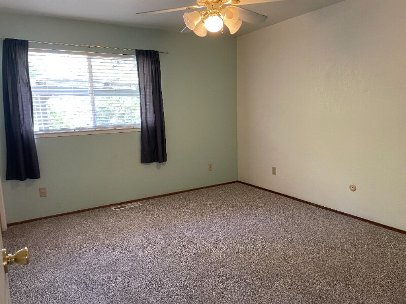 Building Photo - 175 Orrin Dr