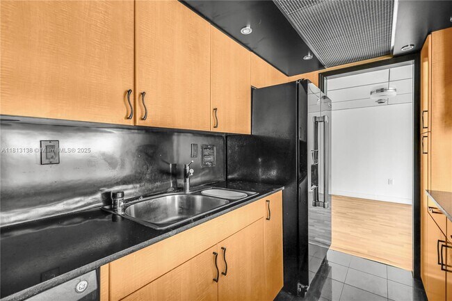 Building Photo - 11111 Biscayne Blvd