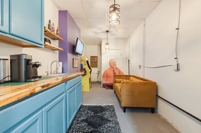 Building Photo - 2201 NW 12th St