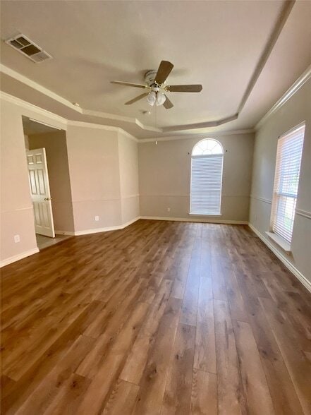 Building Photo - 8004 Case Dr