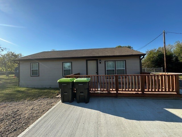 Primary Photo - 8310 Park St