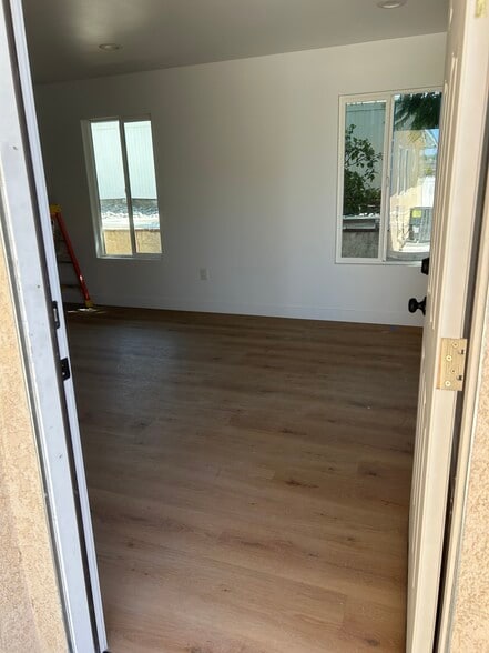 Building Photo - 10346 Pounds Ave