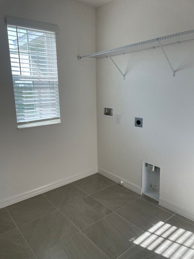 Building Photo - 1120 Myrtle Hammock Ln