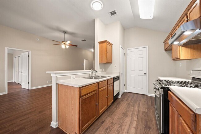 Building Photo - 4904 Gnarled Oak Cove