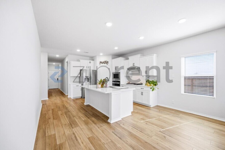 Building Photo - 7063 Sycamore Pass