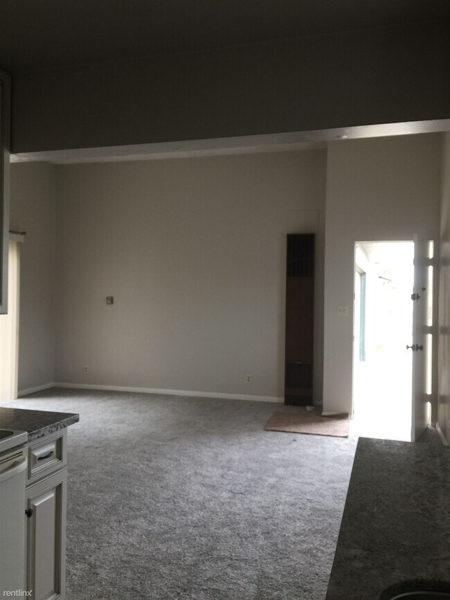 Building Photo - Studio, 1 bath House - 16845 S. Pacific