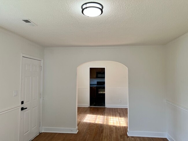 Building Photo - COMING SOON! 2/ 1 Home for Rent!