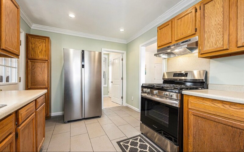 Building Photo - 1100 Hovey St SW