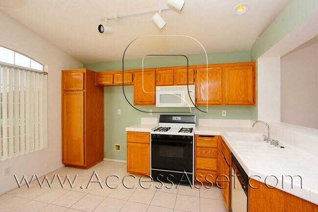 Building Photo - Charming 3 Bed/2 Bath Home In Wildomar!