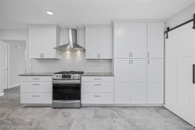 Building Photo - 2601 Lamplighter Ln