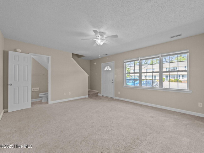 Building Photo - 51 Pirates Cove Dr