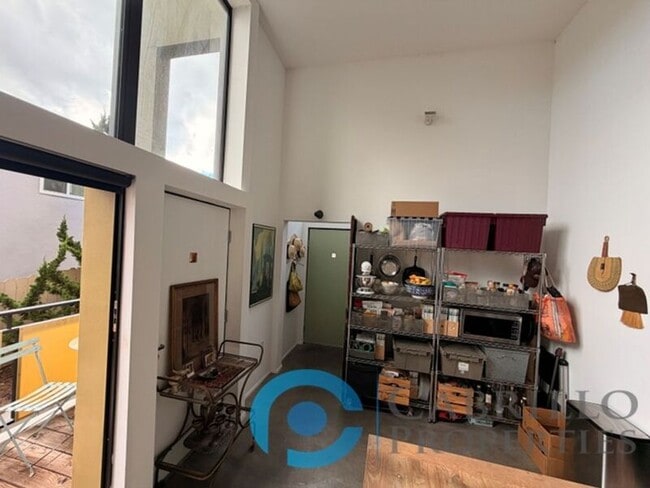 Building Photo - 3771 Centre St