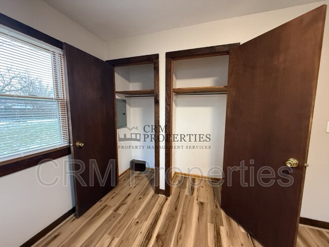 Building Photo - 805 Miami Blvd