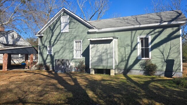 Building Photo - 13333 W Main St