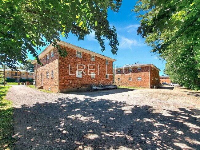 Building Photo - 3208 Orchard Manor Cir