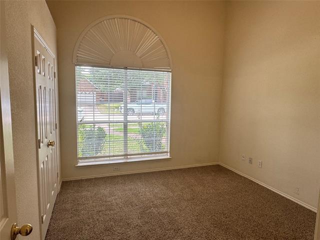 Building Photo - 9814 Honeysuckle Dr