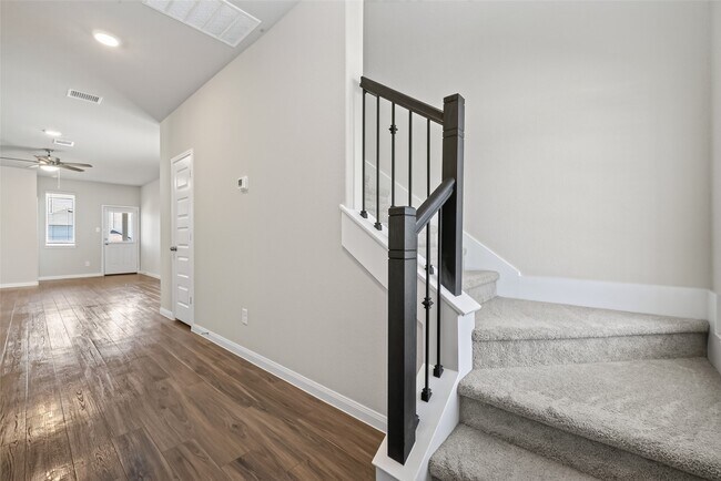 Building Photo - 13758 Goldeye Dr