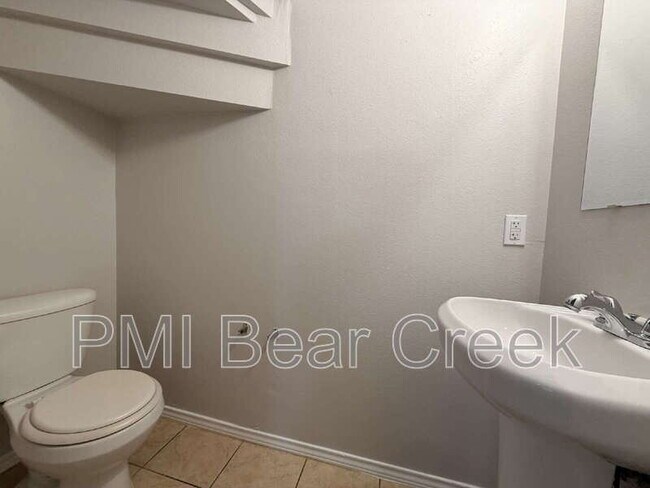 Building Photo - 6407 Waldron Dr