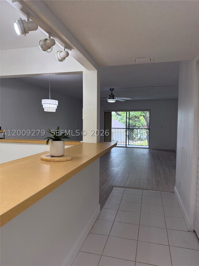 Building Photo - 8513 Old Country 415