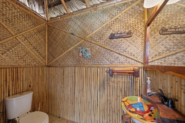 Building Photo - 2607 Brom-Bones Dr