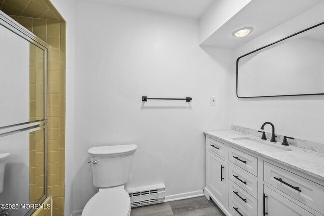 Building Photo - 120 Amberly Dr
