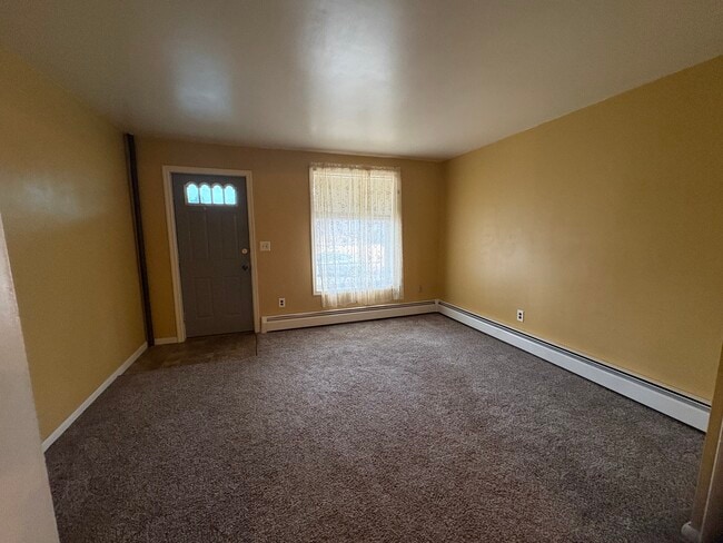 Building Photo - 23 St David St