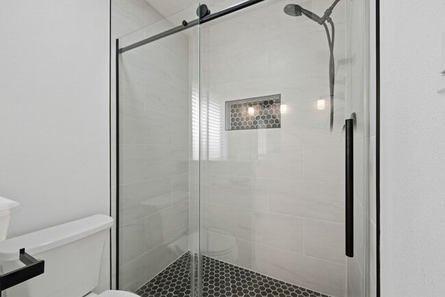 Building Photo - 7618 Breda Dr