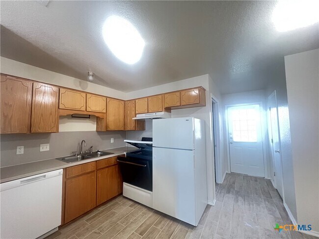 Building Photo - 4200 Alan Kent Dr