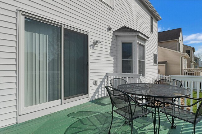 Building Photo - 3 Bedroom Home For Rent