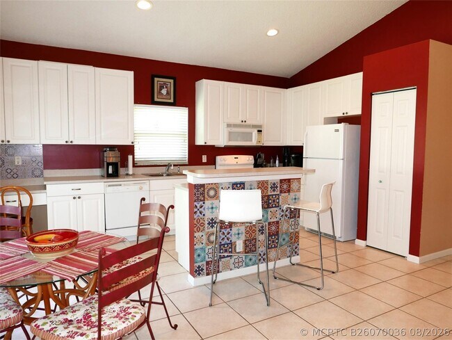 Building Photo - 7614 Colony Lake Dr
