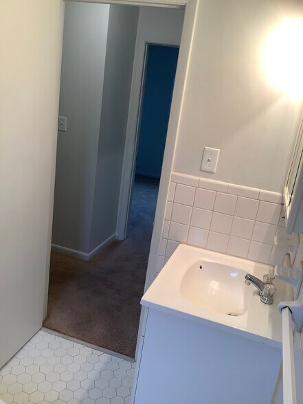 Building Photo - 5113 Valiant Drive