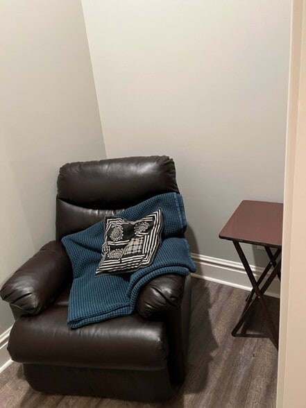 Second bedroom nook - 2723 Allen Ave