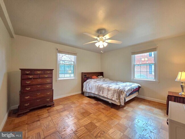 Building Photo - 6620 Boulevard View