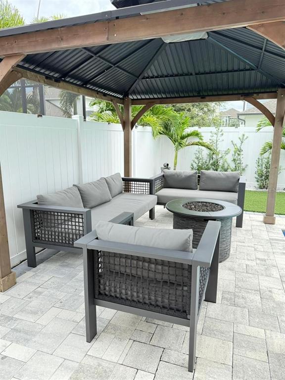 Building Photo - 15372 Gilligan Ct