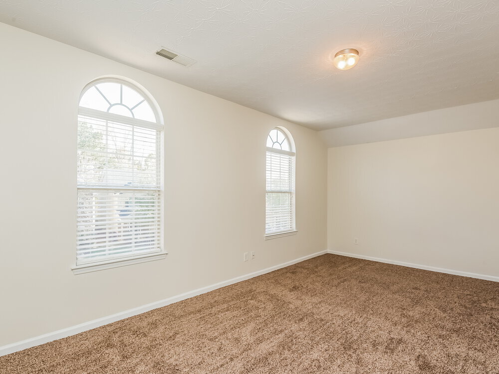 Building Photo - 70 Stony Oak Dr