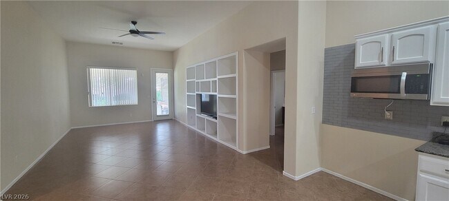 Building Photo - 3833 Bowers Hollow Ave