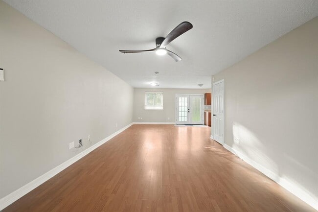 Building Photo - 506 Brendon Park Ln
