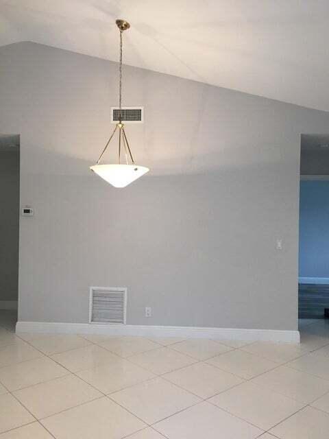 Building Photo - 7870 Granada Pl