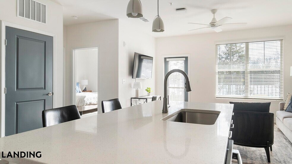 Building Photo - 5102 Station Dr