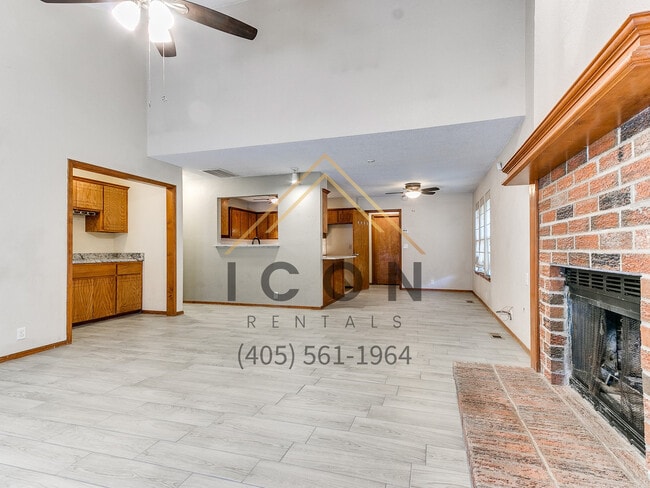 Building Photo - 8804 NW 92nd St