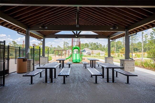 Building Photo - 2329 Whitefish Dr