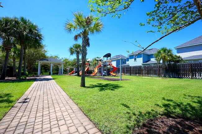 Building Photo - Church Street Village Home For Rent
