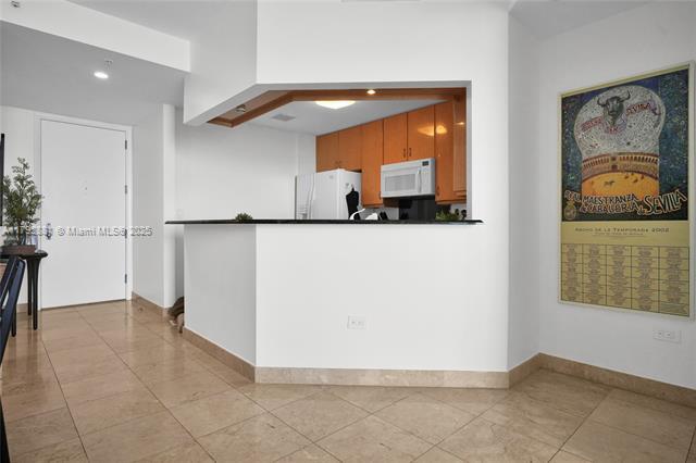 Building Photo - 801 Brickell Key Blvd